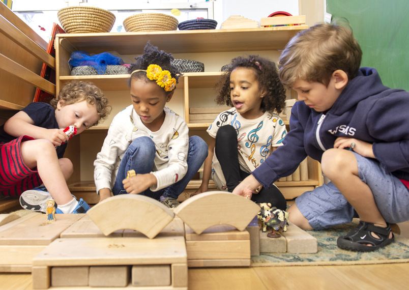 Children playing with unit blocks