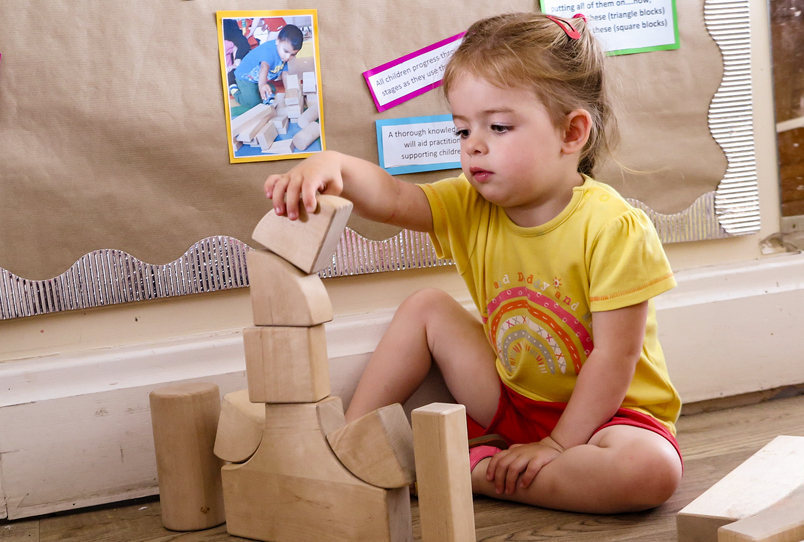 Child stacking unit blocks