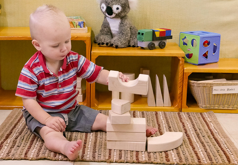Toddler stacking unit blocks
