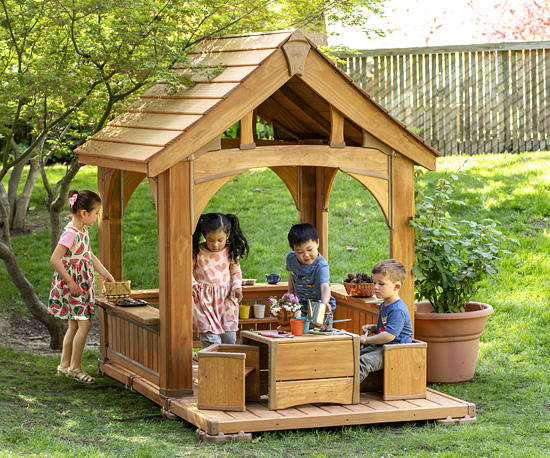 Children playing in Outlast Playhouse