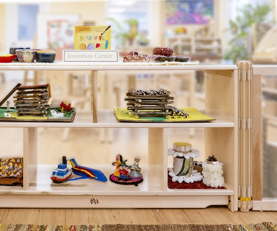 Open back sales shelving unit