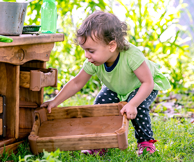 nature tray in use outdoors