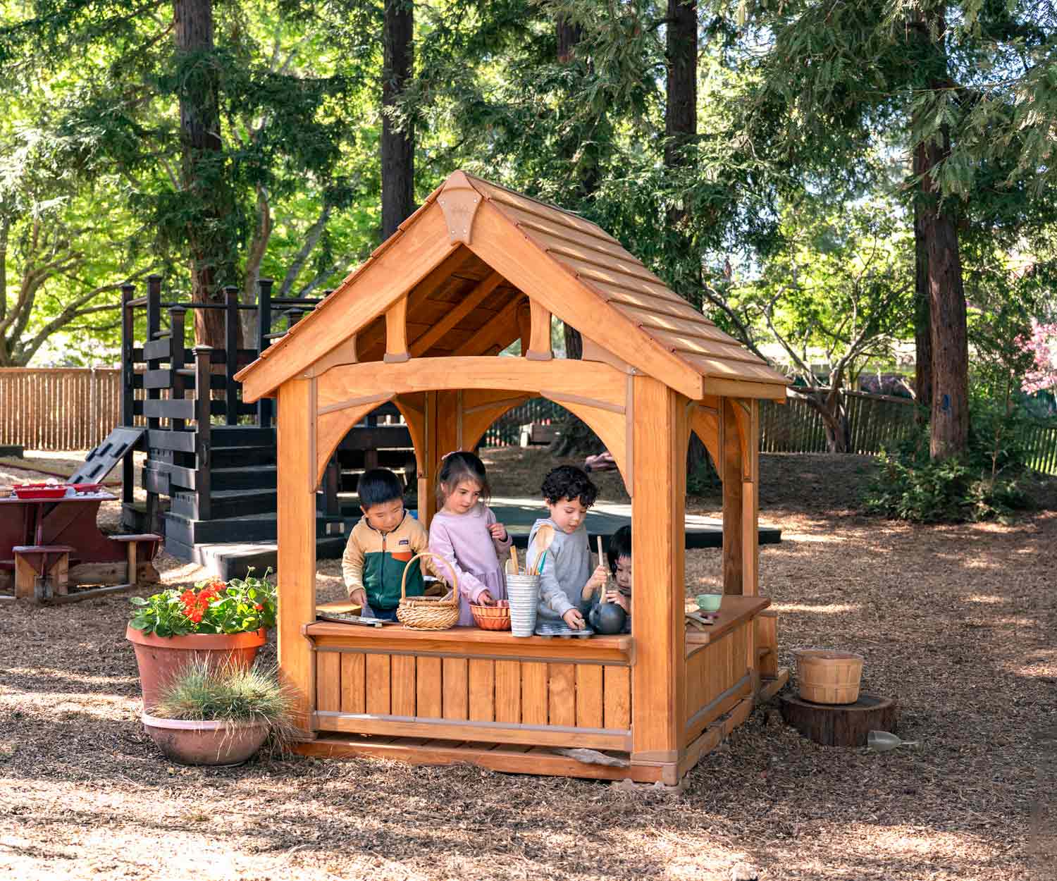 playhouse with cube furniture 