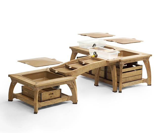 OUTDOOR MONSTER 生刷り スツール Water Play Center | Outdoor Classroom | Community Playthings