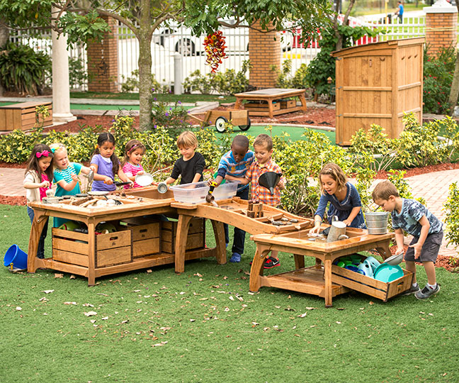 kids playing with the outlast cascade play center