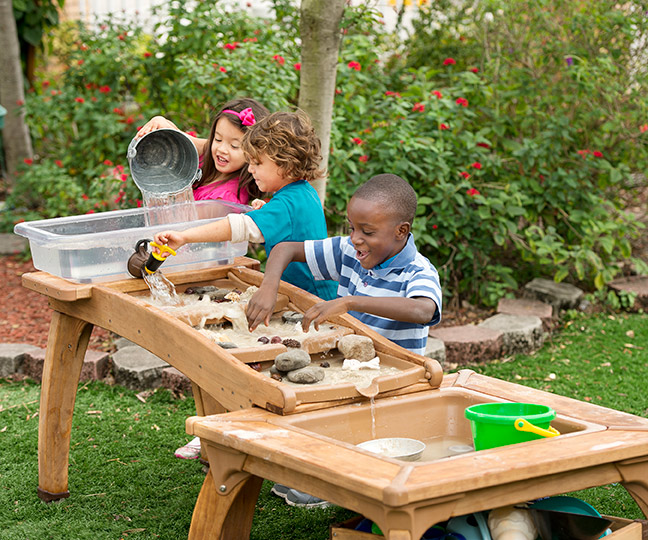 children playing outdoors with outlast cascade