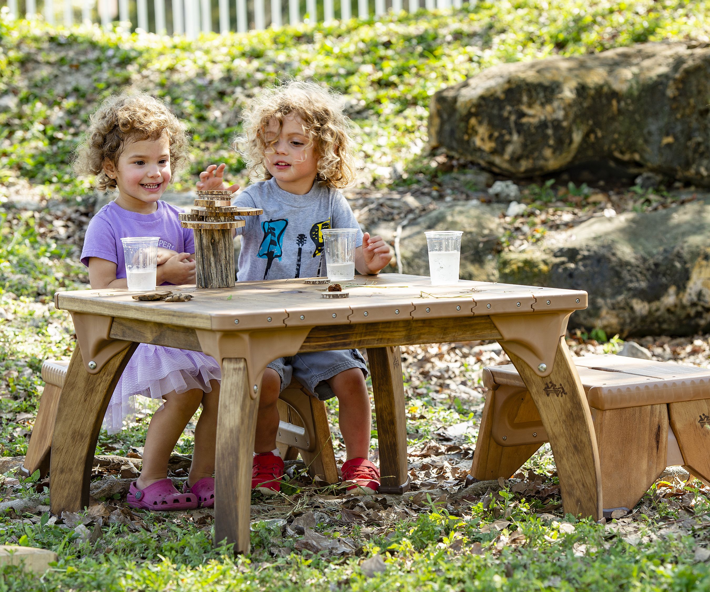 W34PL Outlast Play Table Kindergarten Set