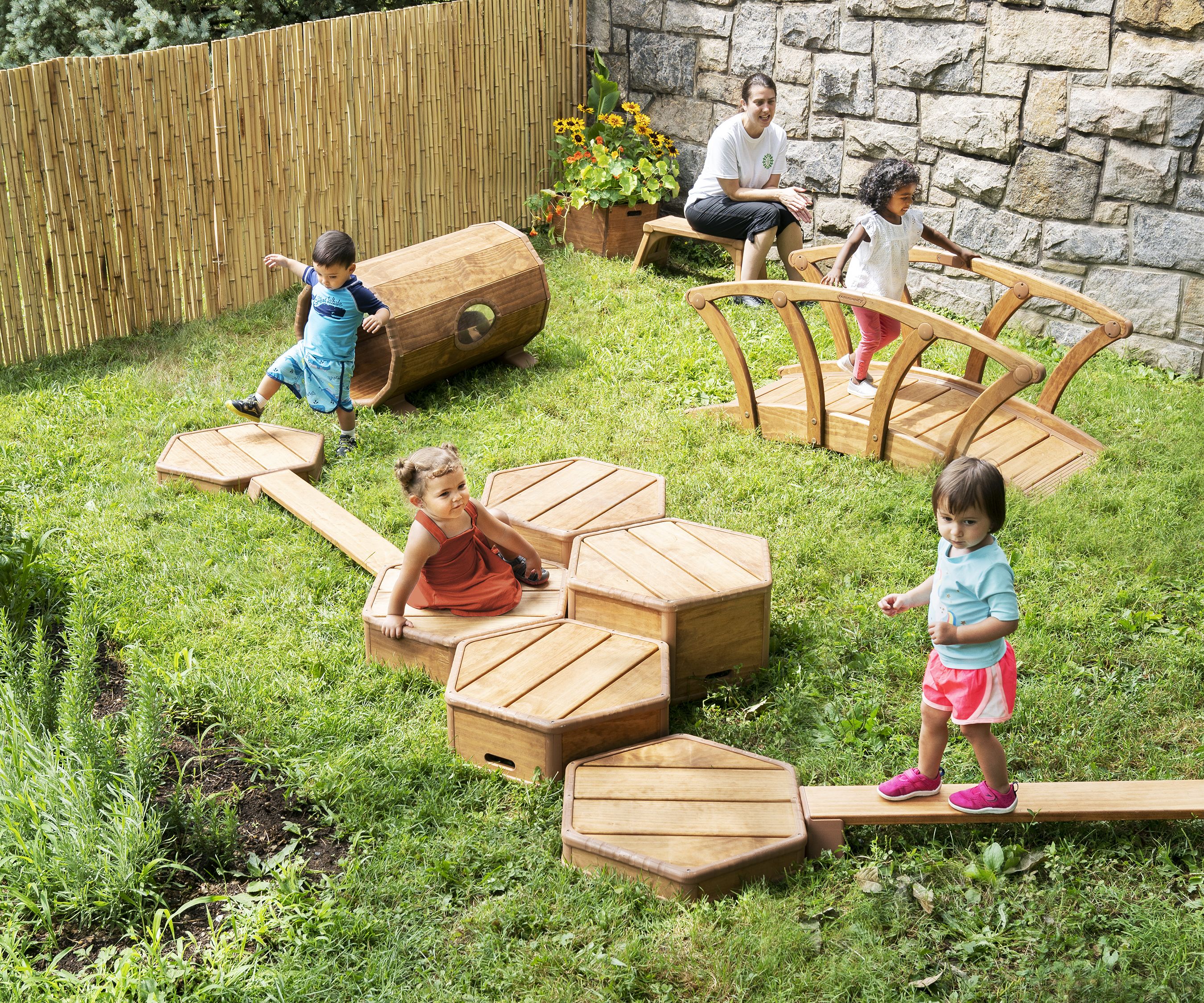 Outdoor 2025 activity set