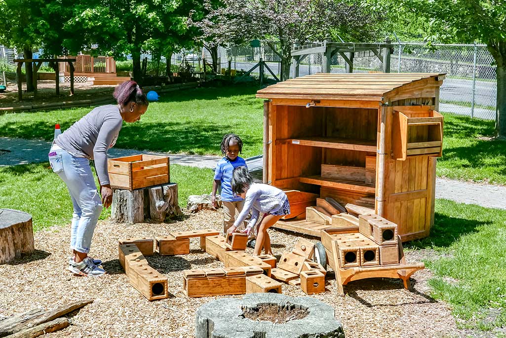 shed 62 in use outdoors