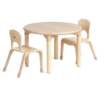 Round Woodcrest Table with Chairs