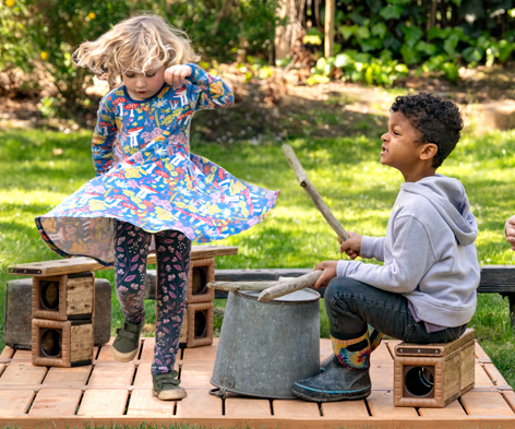 kids dancing on outlast stage
