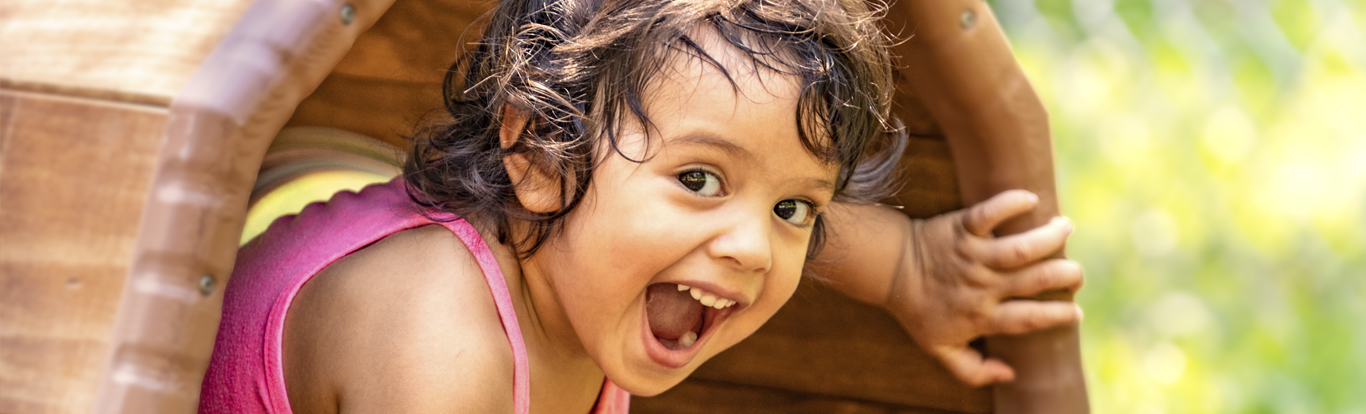 A girl in an Outlast tunnel